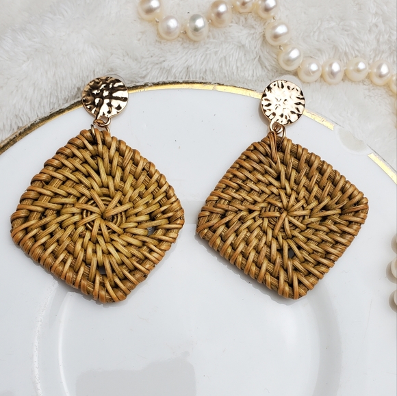 🌟5/$25 Rattan Boho Earrings - Picture 2 of 2